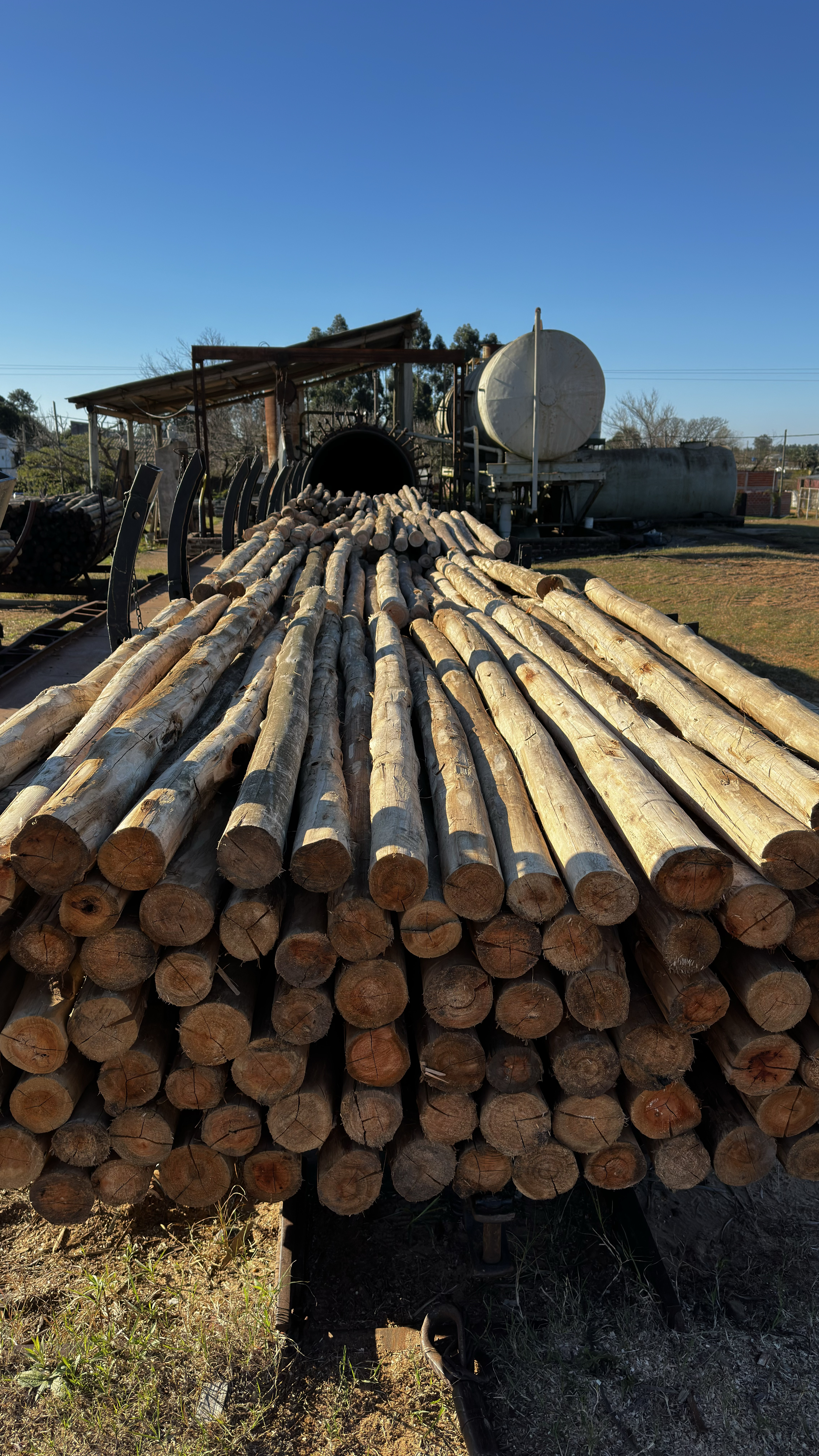 Postes para malla antigranizo - IMPREGSA